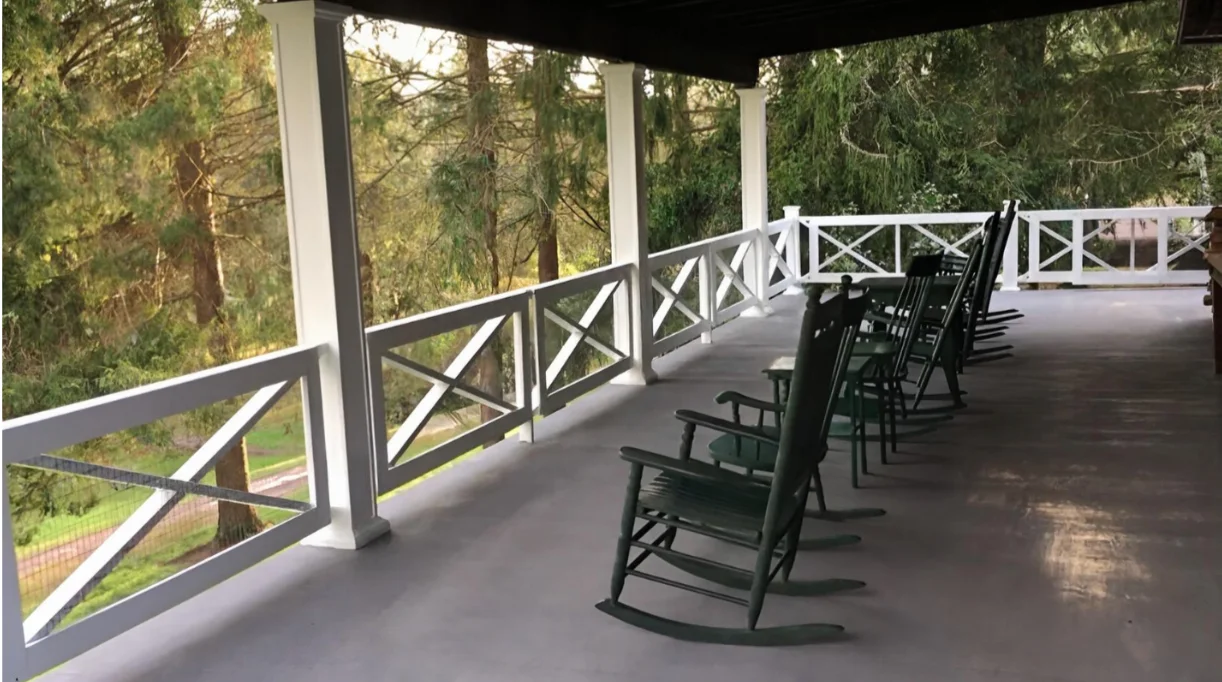 The Historic Graystones Inn in autumn